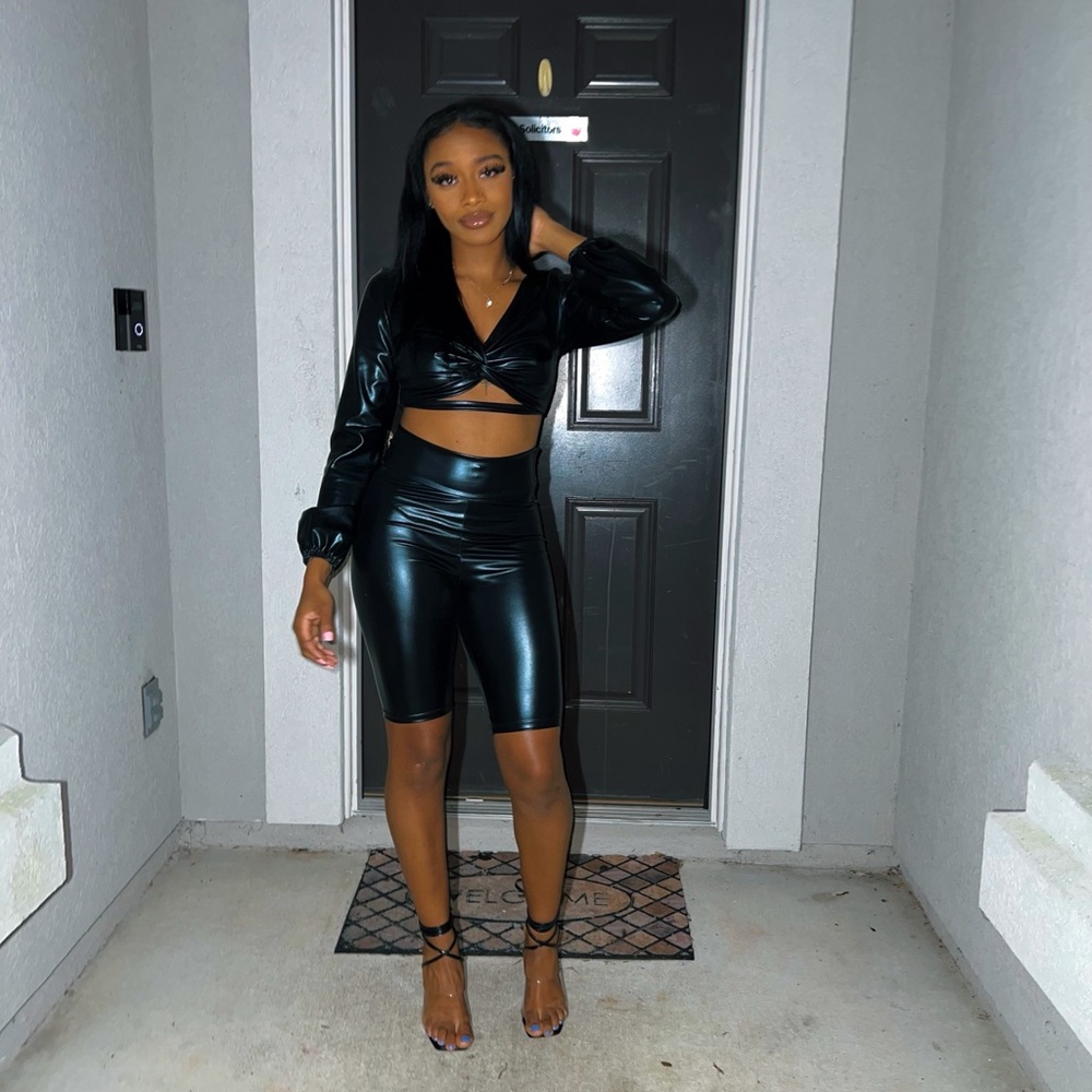 black 2 piece set